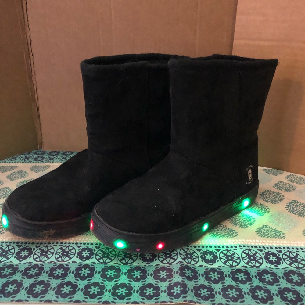 EUC Black light up LED sz 1 boots WOW